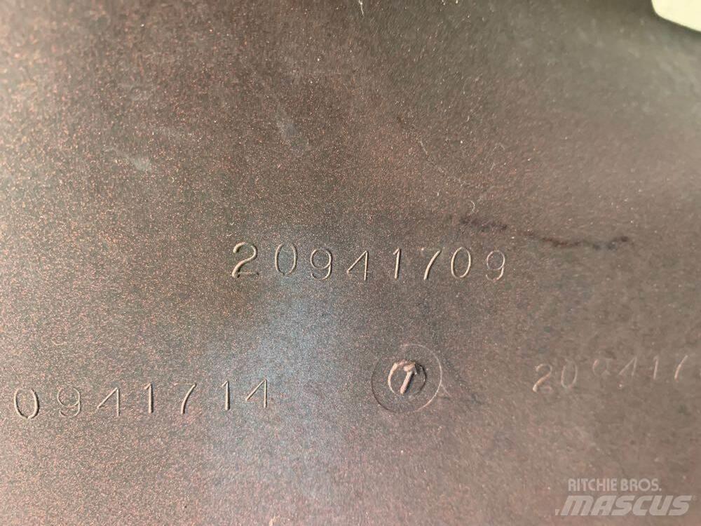 Volvo VNL 驾驶室与内部