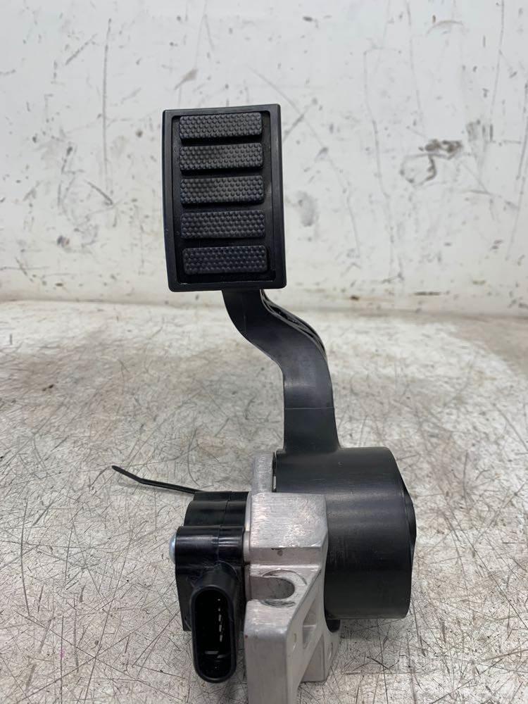 Volvo VNL 运输工具-其他