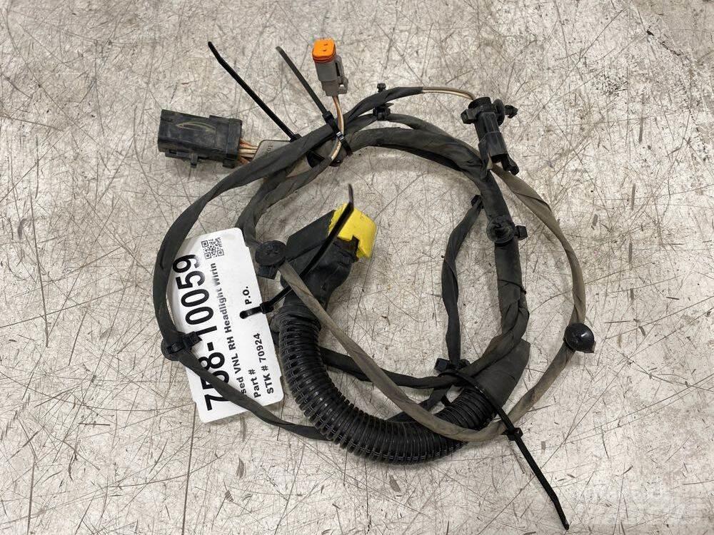 Volvo VNL 运输工具-其他