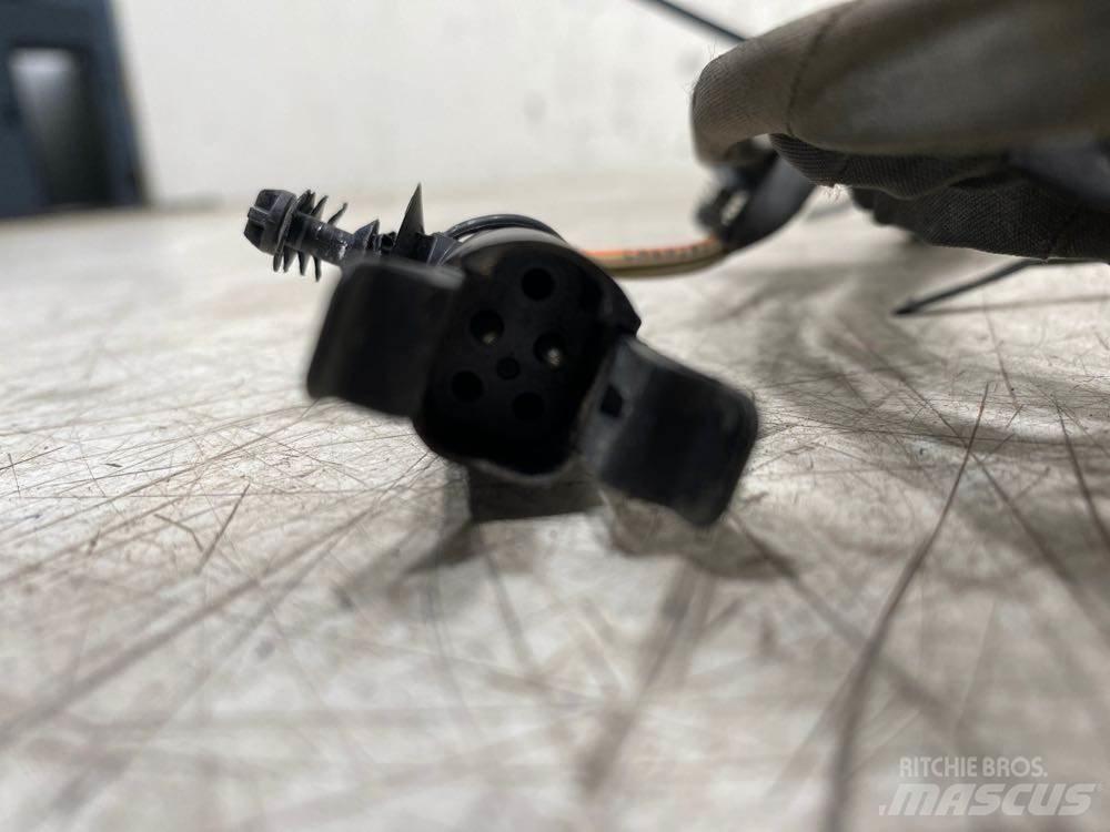 Volvo VNL 运输工具-其他