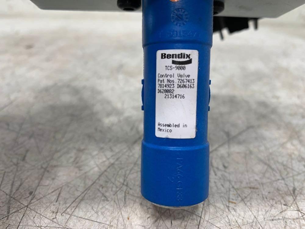 Volvo VNL 运输工具-其他