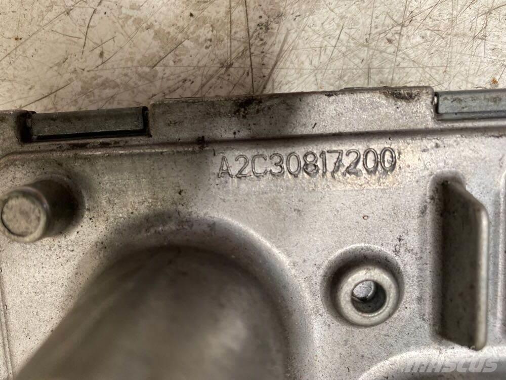 Volvo VNL 驾驶室与内部