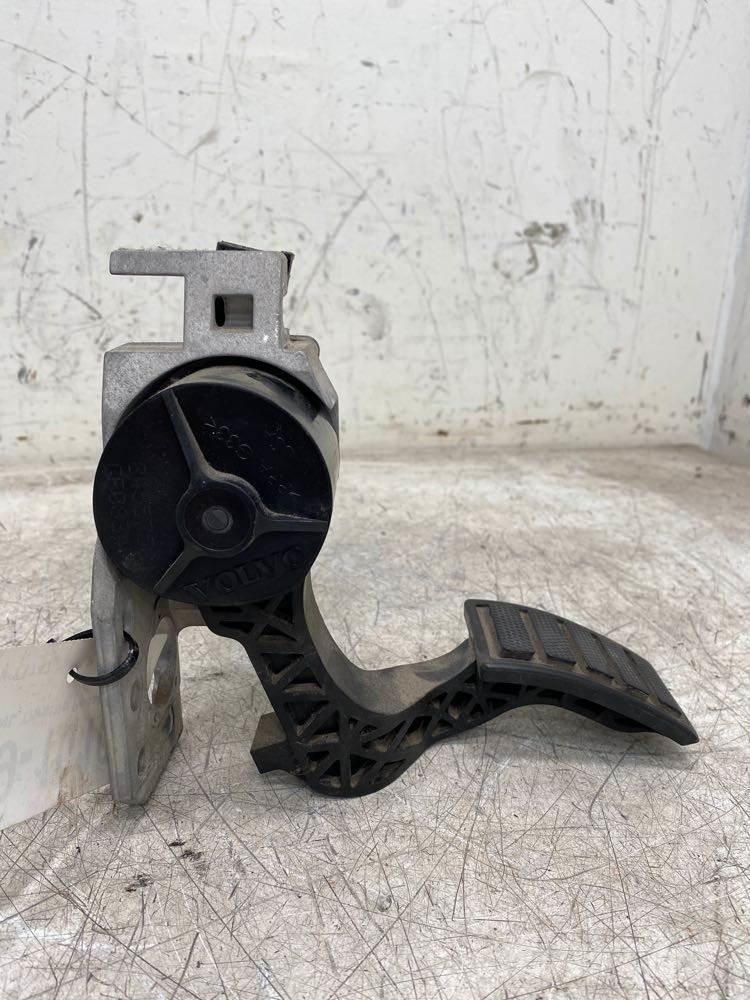 Volvo VNL 运输工具-其他