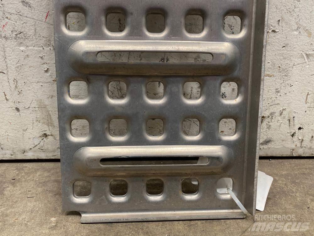 Volvo VNL 运输工具-其他