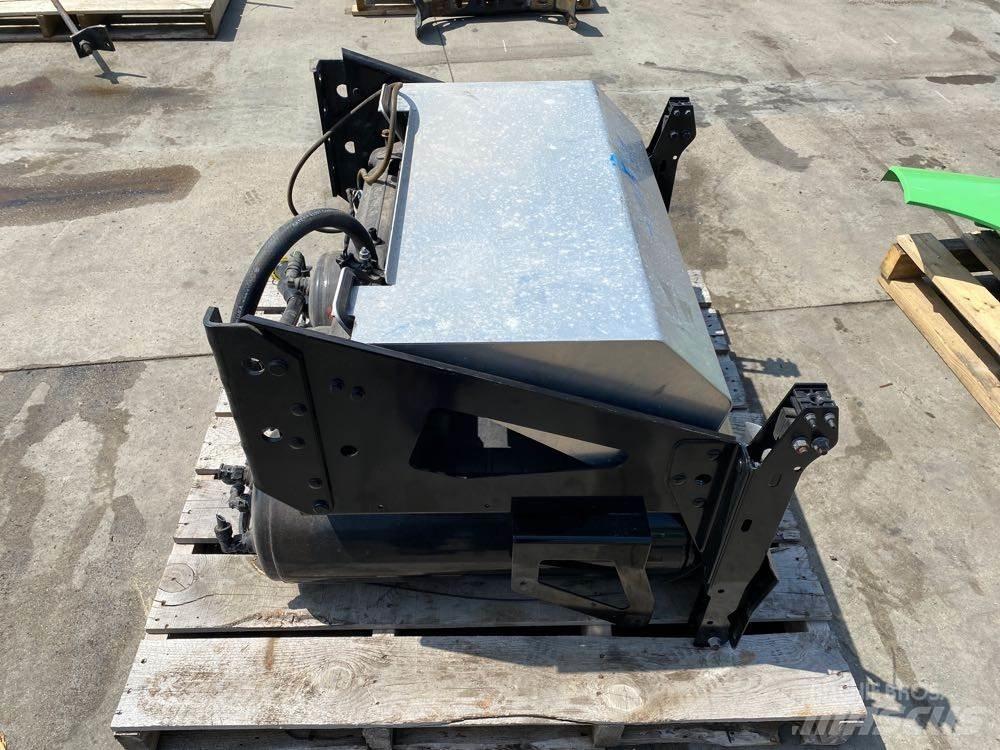 Volvo VNL 运输工具-其他