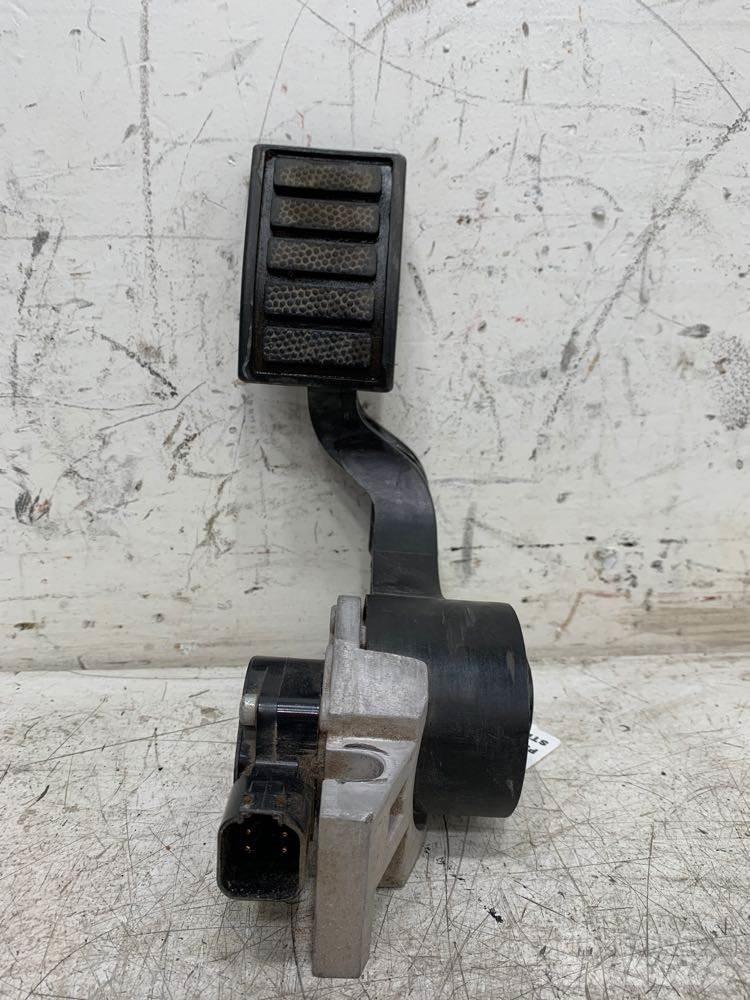 Volvo VNL 运输工具-其他