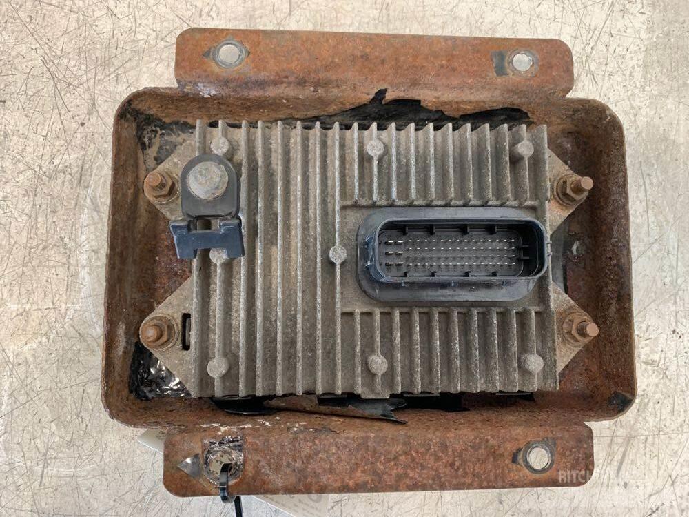 Volvo VNL 运输工具-其他