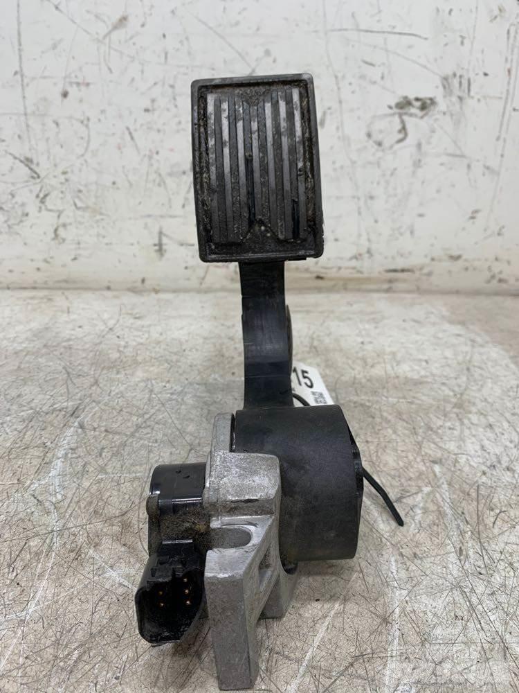 Volvo VNL 运输工具-其他