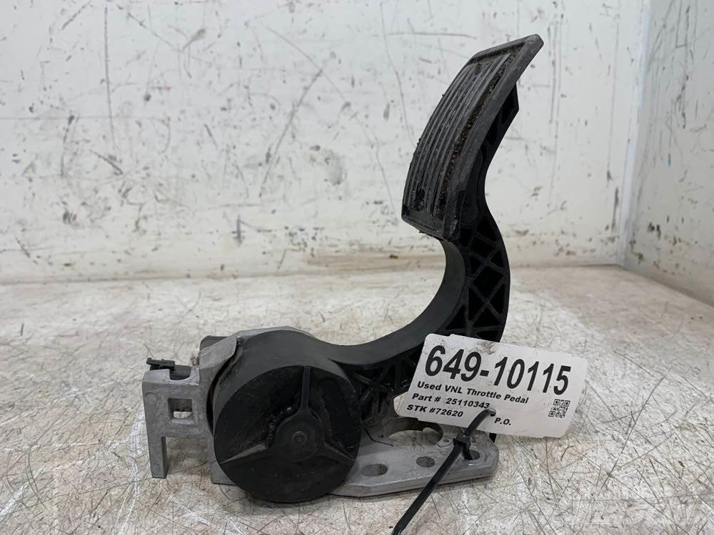 Volvo VNL 运输工具-其他