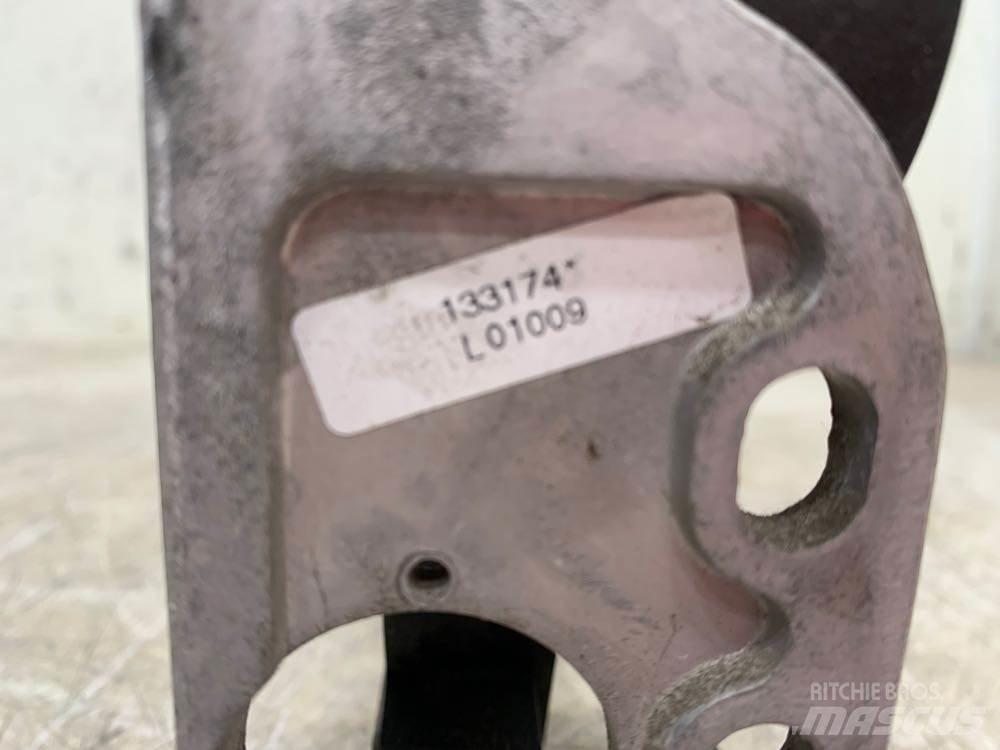 Volvo VNL 运输工具-其他
