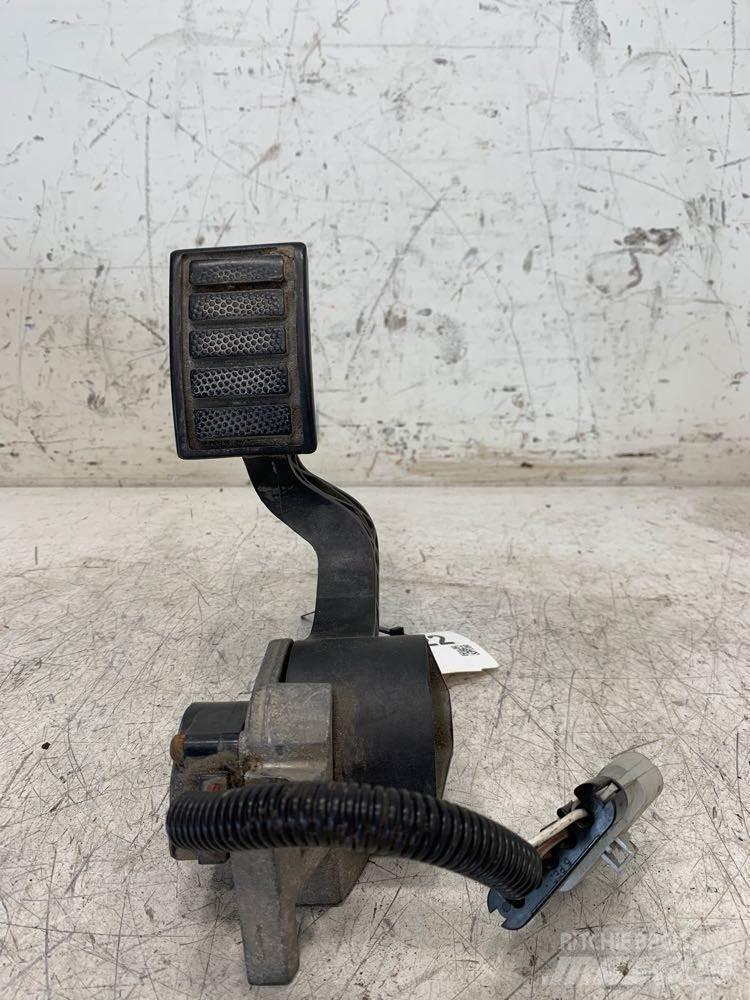 Volvo VNL 运输工具-其他