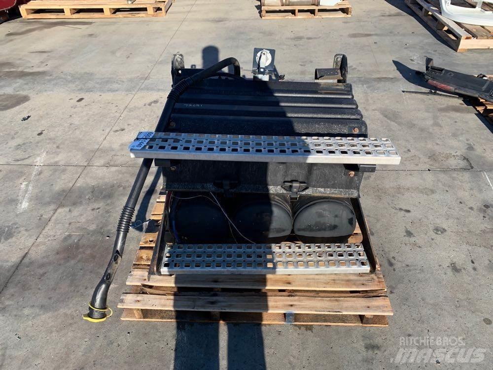 Volvo VNL 运输工具-其他