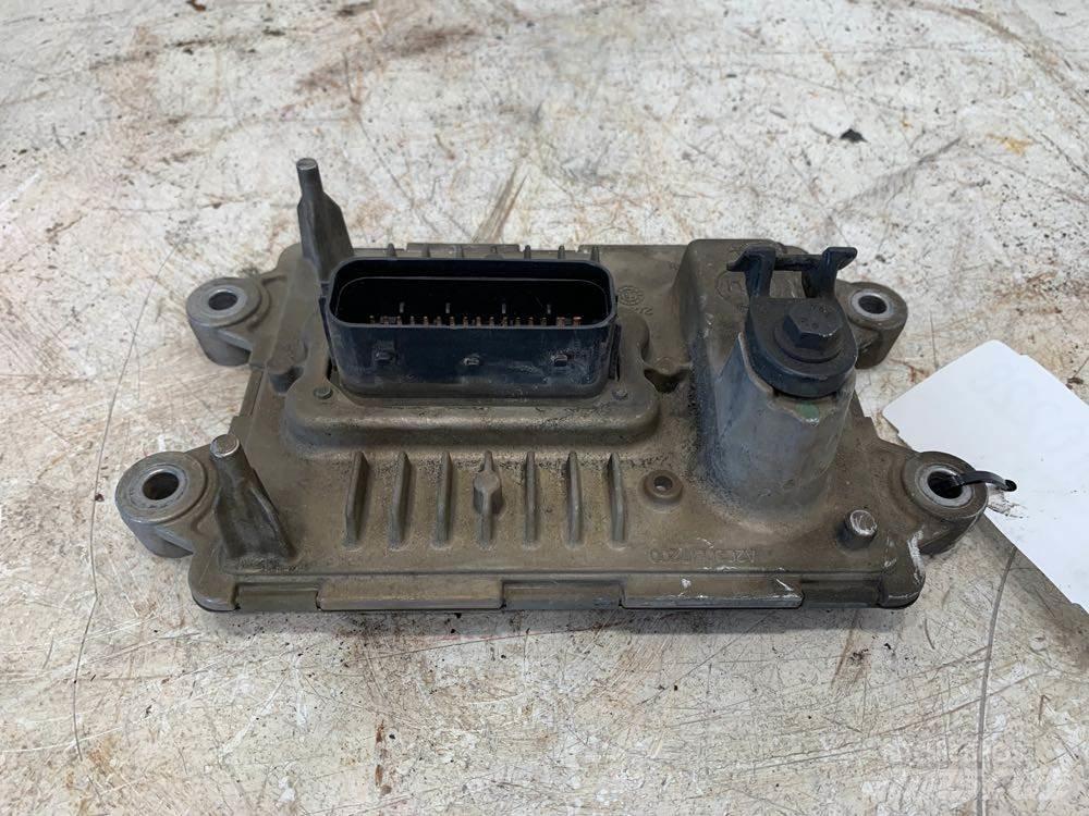 Volvo VNL 运输工具-其他