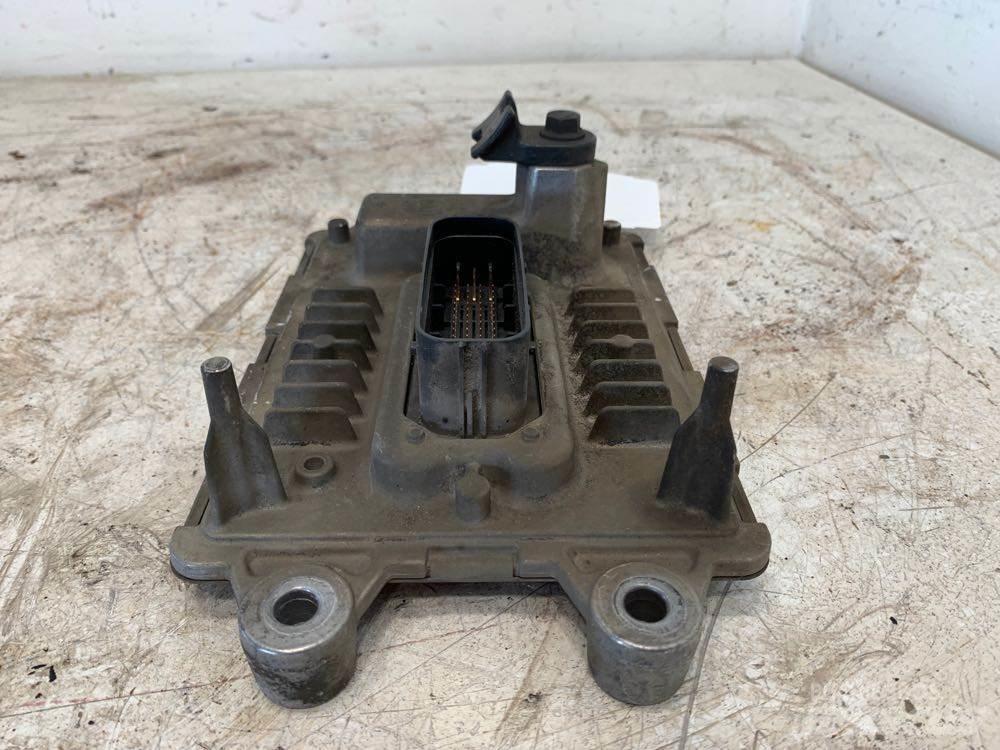 Volvo VNL 运输工具-其他