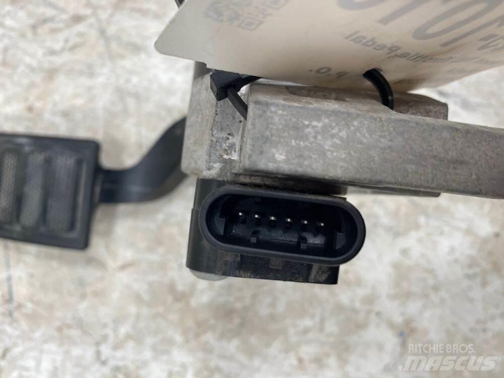 Volvo VNL 运输工具-其他