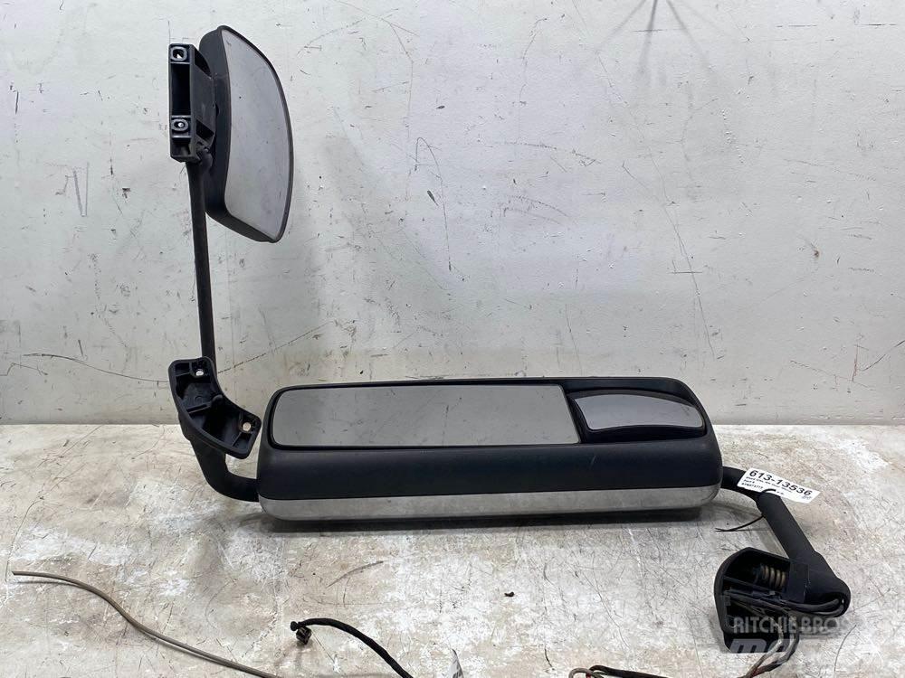Volvo VNL 运输工具-其他