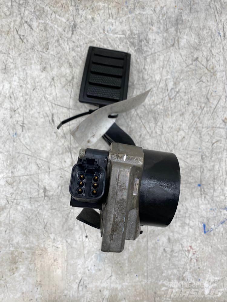 Volvo VNL 运输工具-其他