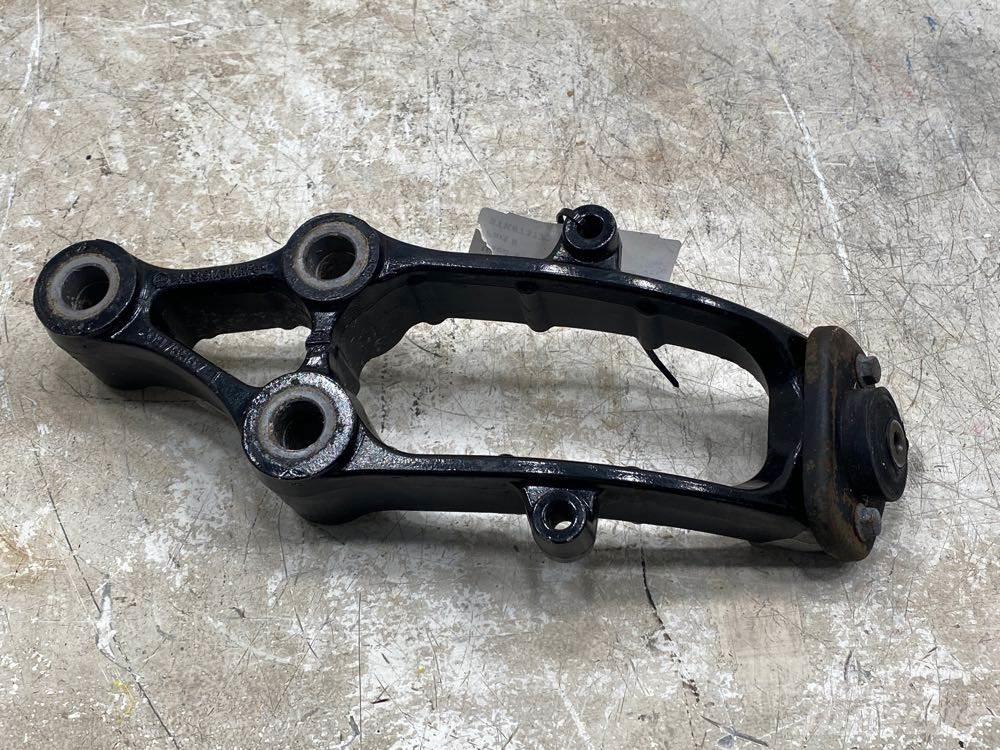 Volvo VNL 散热器