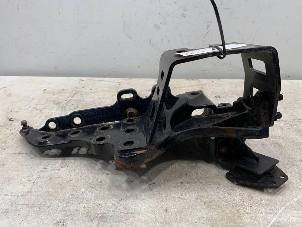 Volvo VNL 运输工具-其他