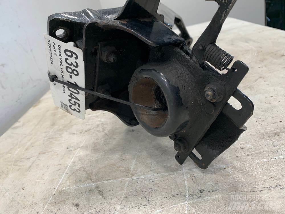 Volvo VNL 运输工具-其他