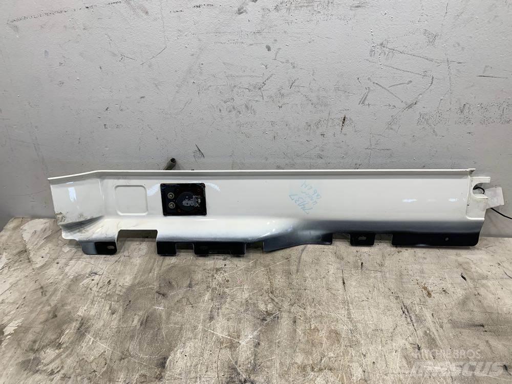 Volvo VNL 驾驶室与内部