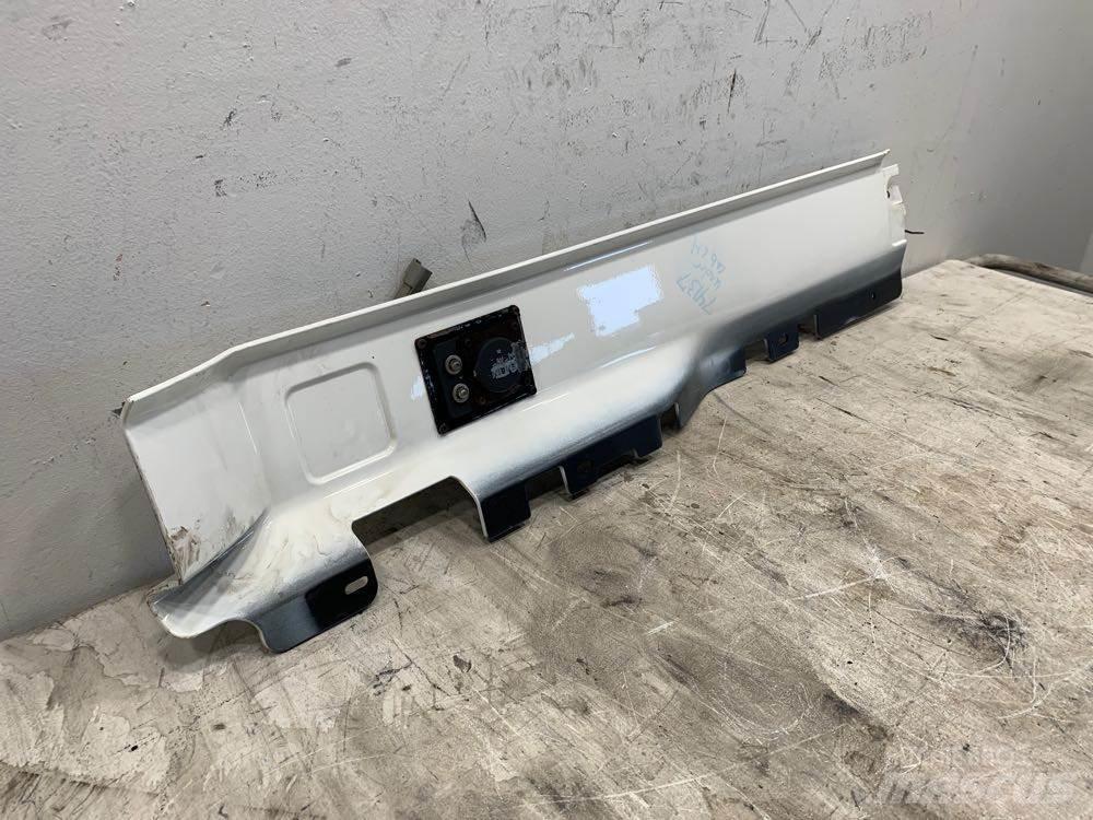 Volvo VNL 驾驶室与内部
