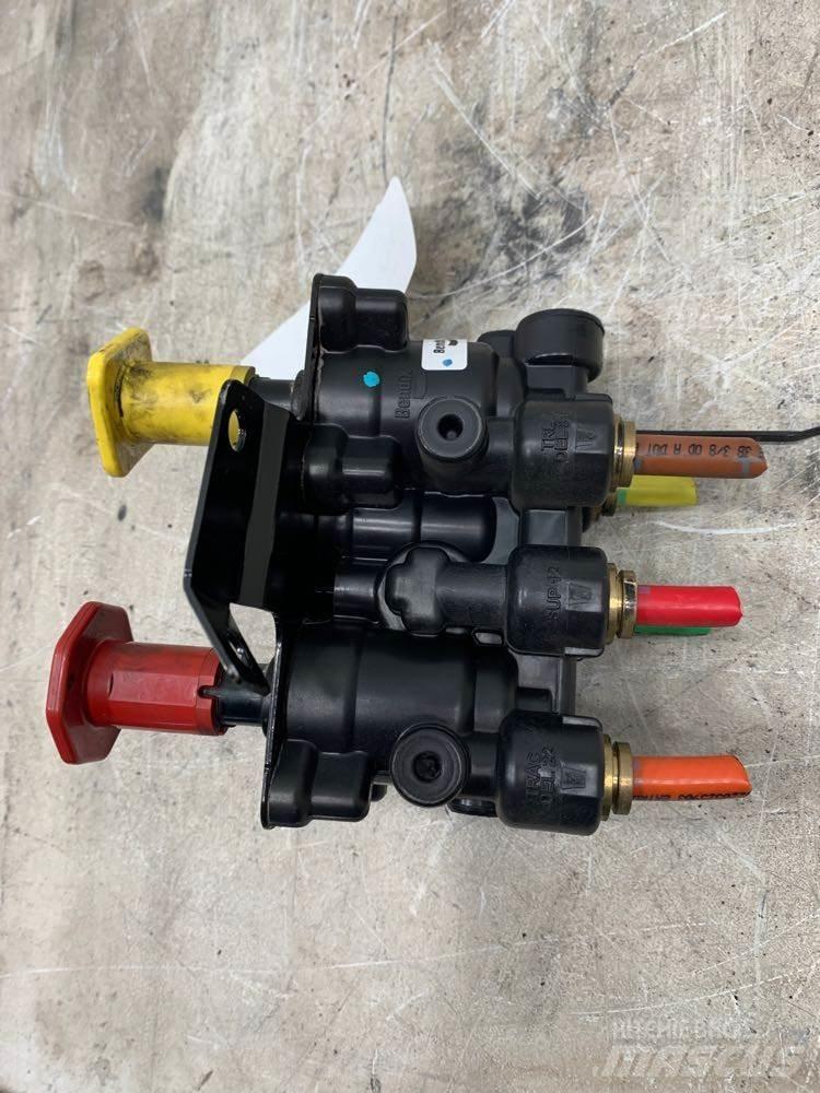 Volvo VNL 运输工具-其他