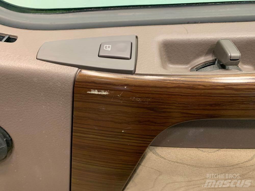 Volvo VNL 运输工具-其他