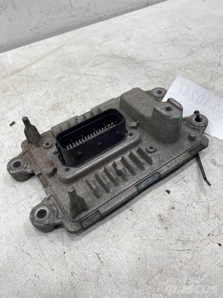 Volvo VNL 运输工具-其他