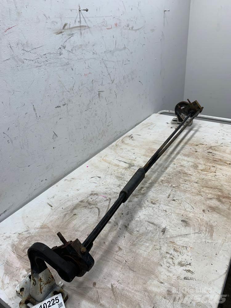 Volvo VNL 运输工具-其他