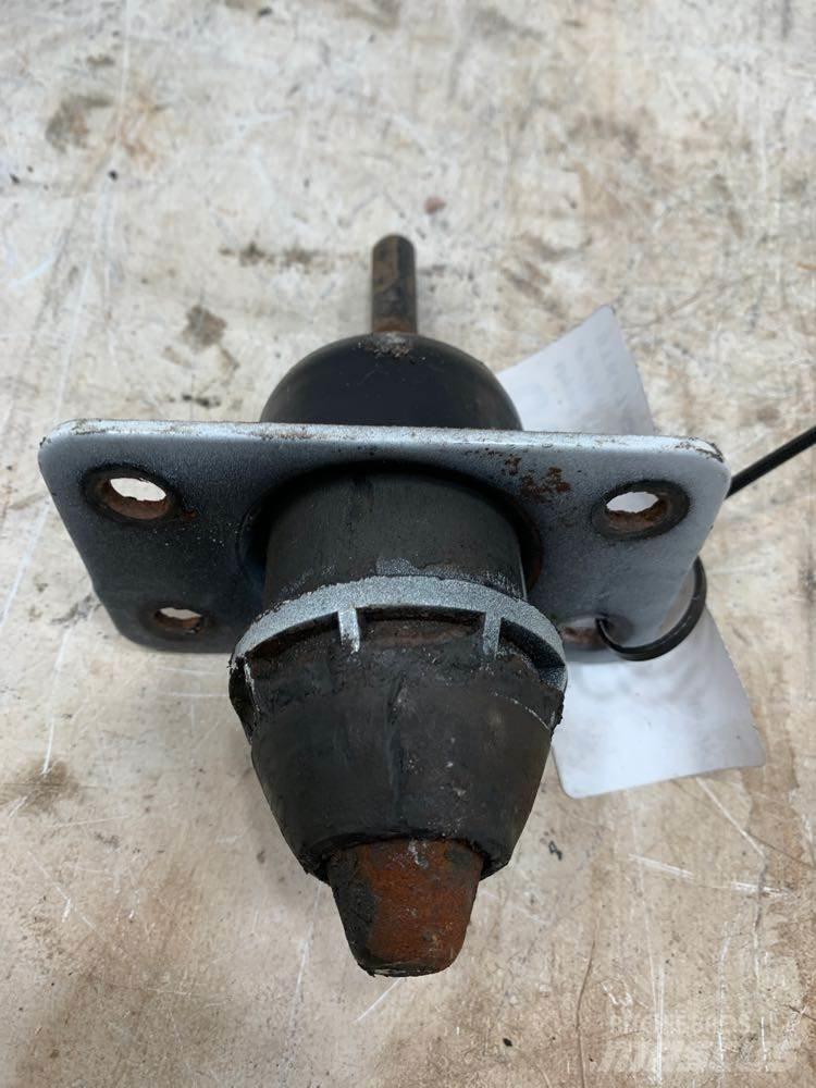 Volvo VNL 运输工具-其他