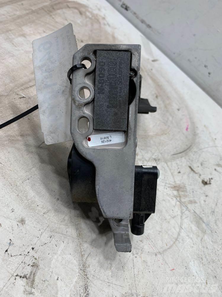 Volvo VNL 运输工具-其他