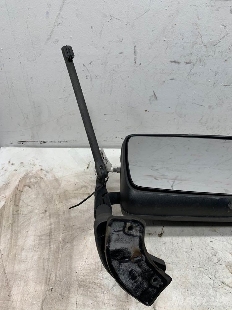 Volvo VNL 运输工具-其他