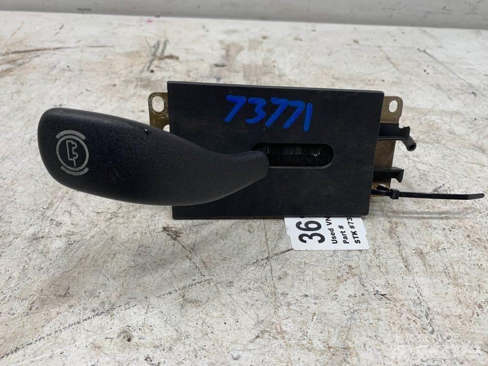 Volvo VNL 运输工具-其他