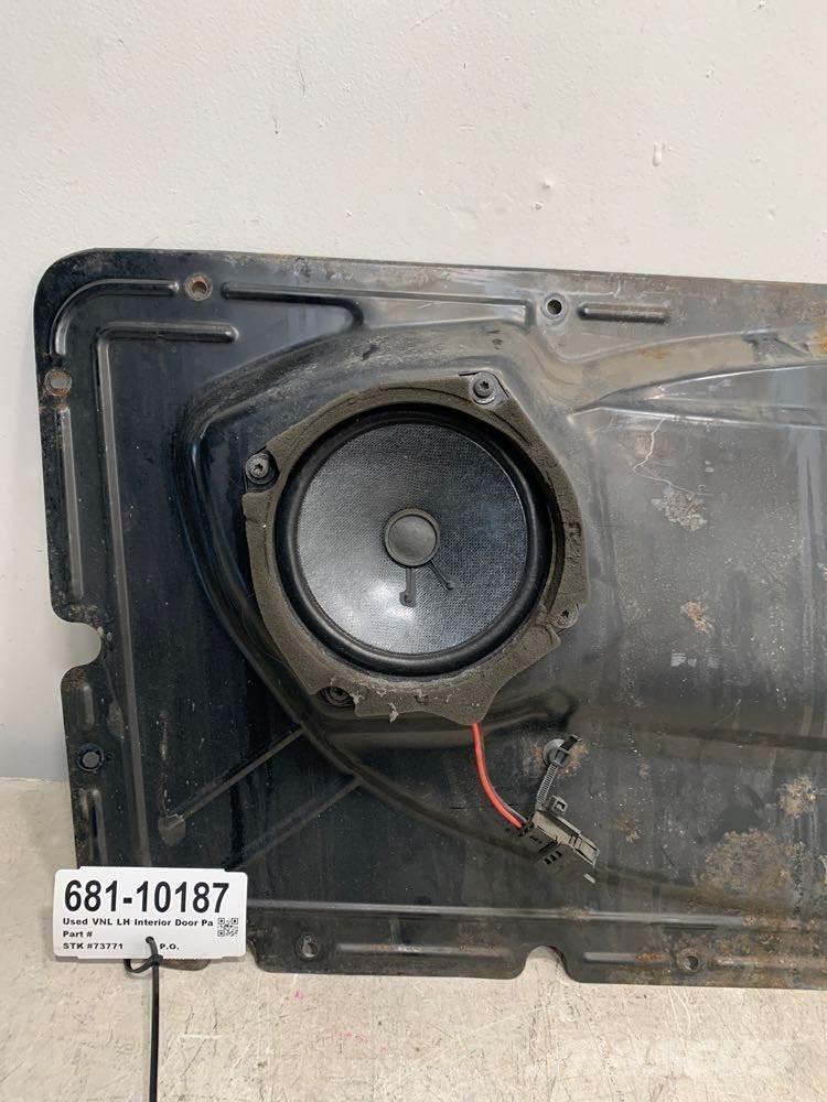Volvo VNL 运输工具-其他