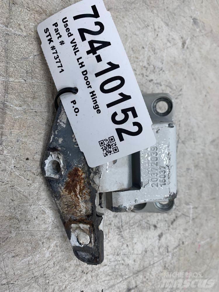 Volvo VNL 运输工具-其他