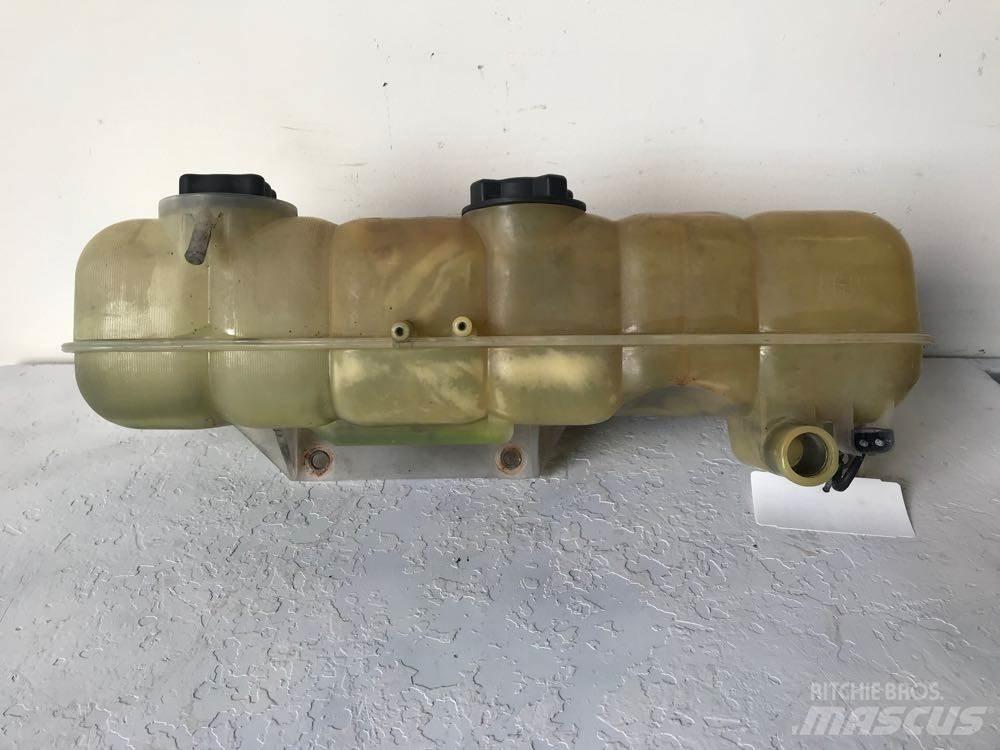 Volvo VNL 运输工具-其他