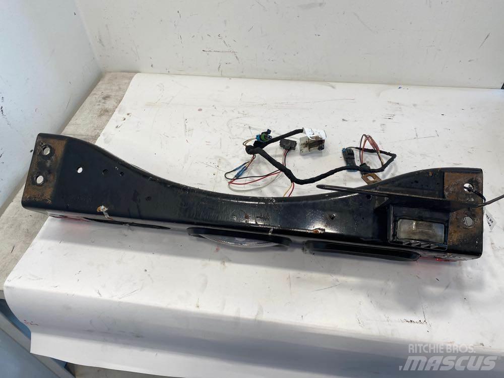 Volvo VNL 运输工具-其他