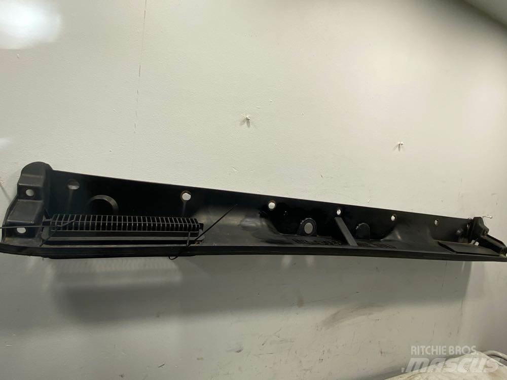 Volvo VNL 运输工具-其他