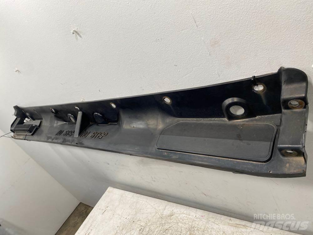 Volvo VNL 运输工具-其他