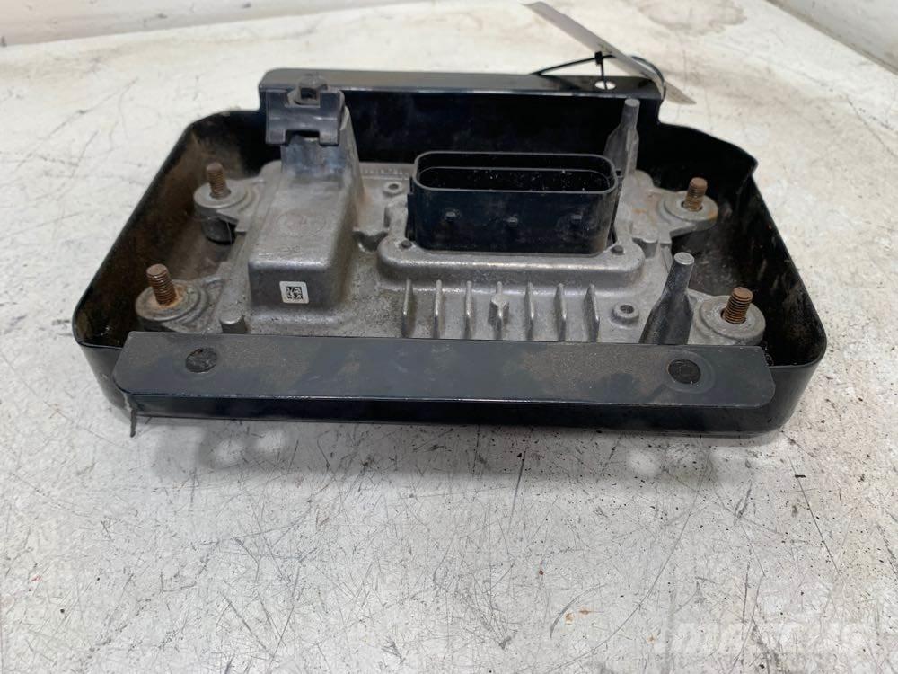 Volvo VNM 运输工具-其他