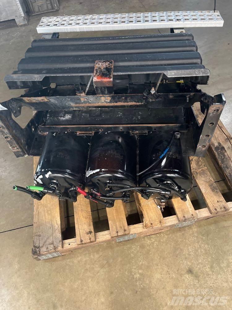 Volvo VNM 运输工具-其他