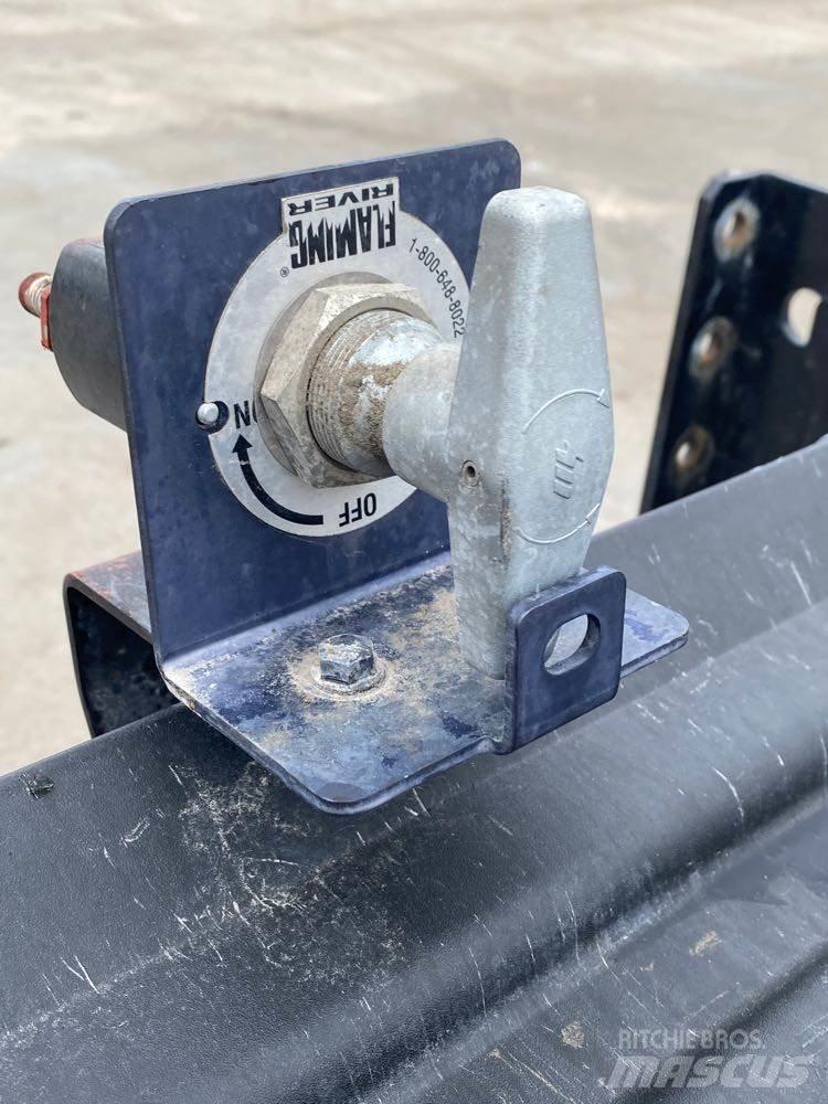 Volvo VNM 运输工具-其他