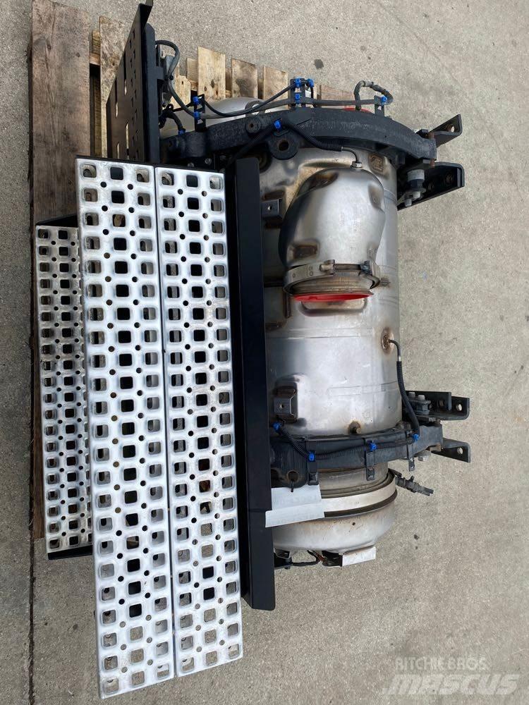 Volvo VNM 运输工具-其他