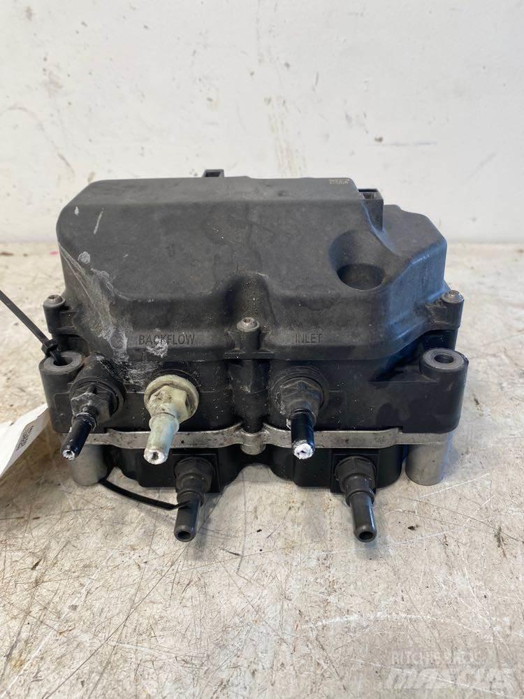 Volvo VNR 运输工具-其他