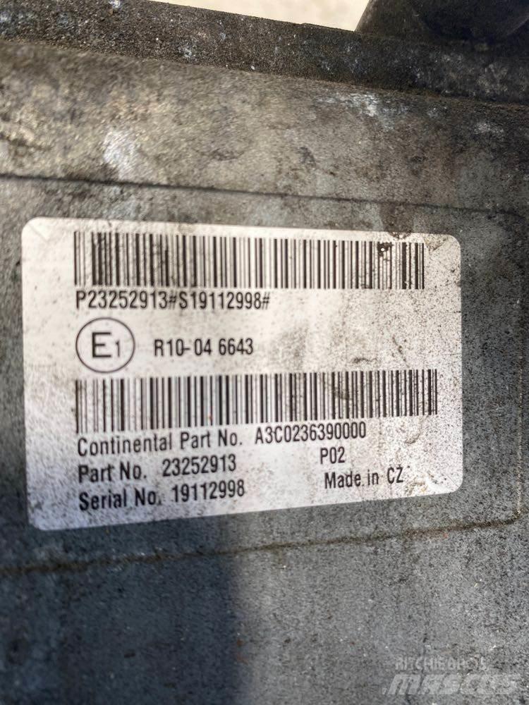 Volvo VNR 运输工具-其他