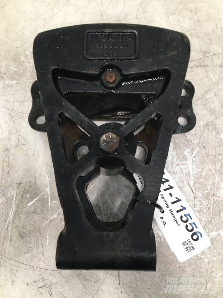 Volvo WCA 底盘和悬架