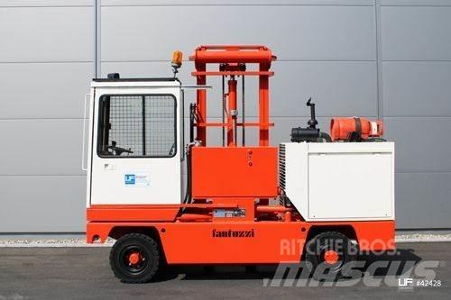 Fantuzzi SF 30 侧卸式铲车