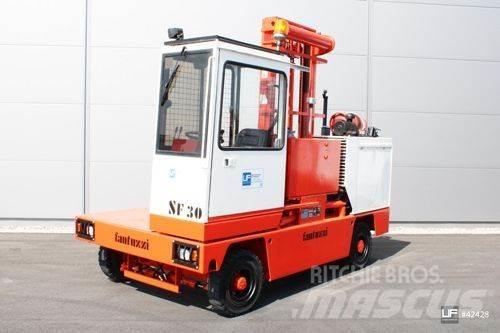 Fantuzzi SF 30 侧卸式铲车