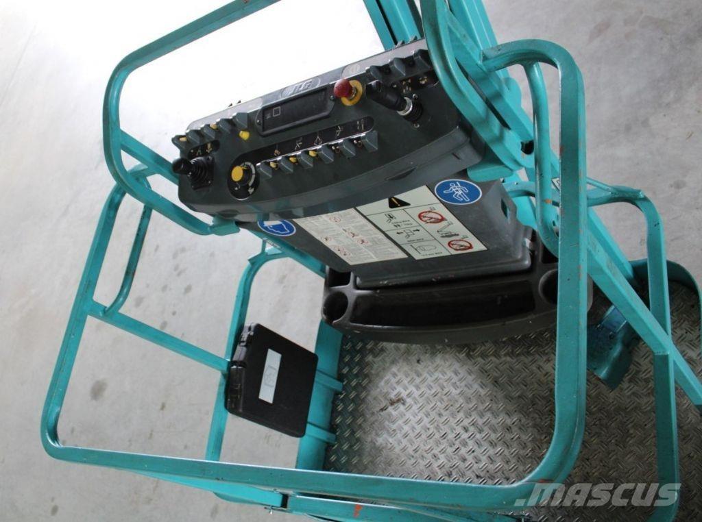 JLG E 300 AJP 曲臂高空工作平台